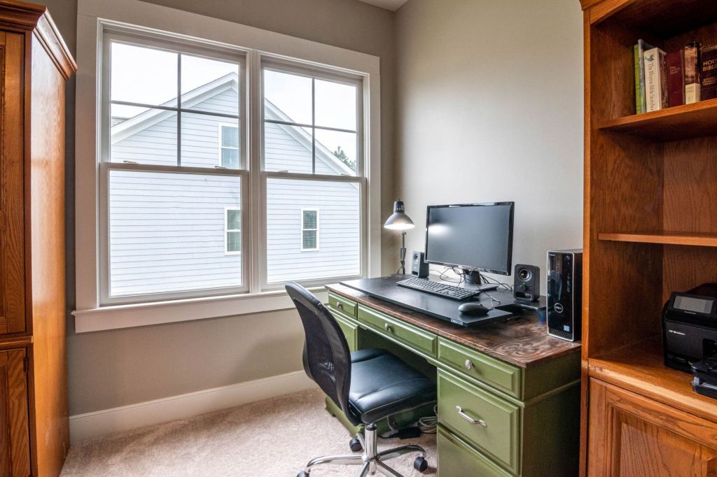 Home Office Essentials Checklist On Any&nbsp;Budget